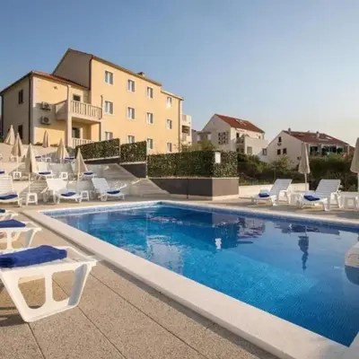 Apartments Dragan