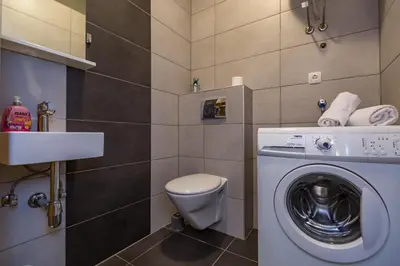 Kupaonica u objektu MODERN apartment OMIS