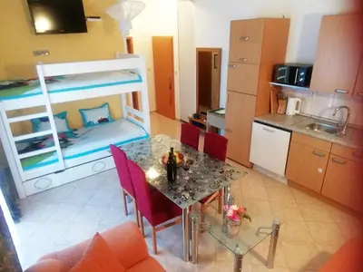 Kuhinja ili čajna kuhinja u objektu HAUS AM MEER bei NIKO&ANNA