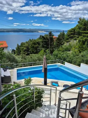Bazen u objektu Apartman Traper with sea view and private pool ili u blizini
