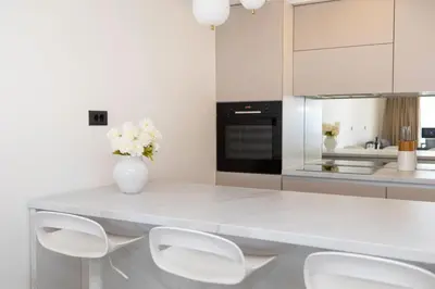 Kuhinja ili čajna kuhinja u objektu Seaside Luxury Apartment Tanita