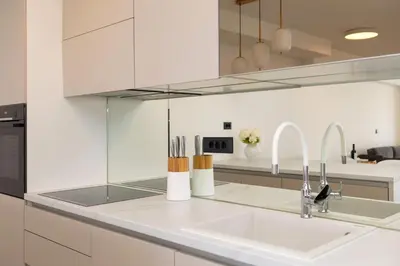 Kuhinja ili čajna kuhinja u objektu Seaside Luxury Apartment Tanita
