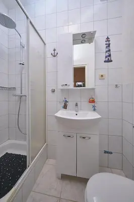 Kupaonica u objektu M Entire floor in a spacious house with pool