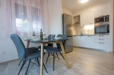 Kuhinja ili čajna kuhinja u objektu R&R Residence Podstrana