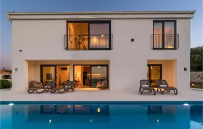 Bazen u objektu Amazing Home In Supetar Brac ili u blizini