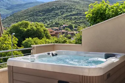 Pogled na planine ili pogled na planine iz apartmana
