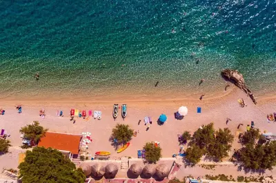 Plaža pokraj vila ili u blizini