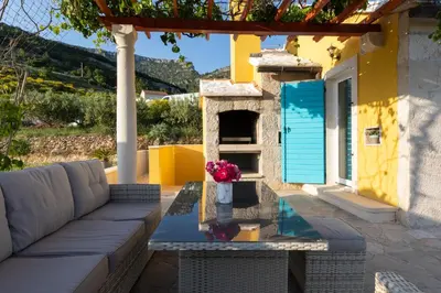 Balkon ili terasa u objektu Olive Trees Cottage