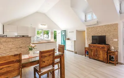 Kuhinja ili čajna kuhinja u objektu Villa Kristina - Ferienhaus Baška Voda - Topići, Private Outdoor Swimmingpool
