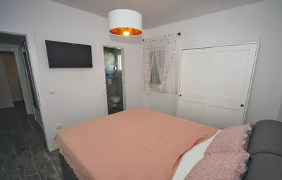 Krevet ili kreveti u jedinici u objektu Deluxe 2 bedroom apartment with sea view