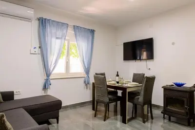 TV i/ili zabavni centar u objektu Apartman Lu