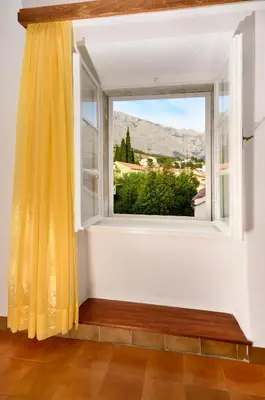 Pogled na planine ili pogled na planine iz vila