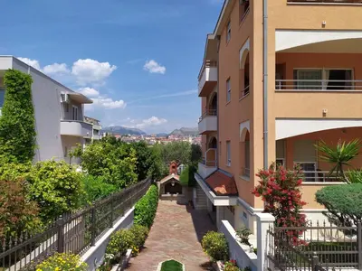 Pogled na planine ili pogled na planine iz apartmana