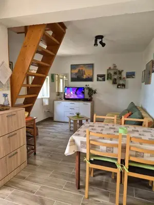 TV i/ili zabavni centar u objektu House Tomy