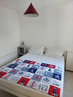 Krevet ili kreveti u jedinici u objektu RA apartment for 2 people in Bol