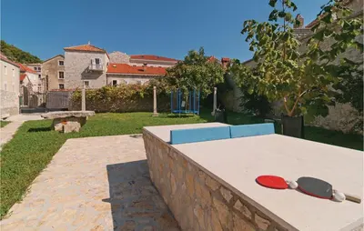 Vrt u objektu Holiday Home Pucisca Gospe Lurdske