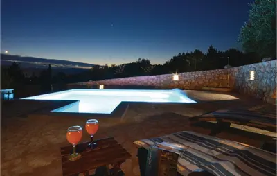 Tlocrt objekta 2 Bedroom Nice Home In Stari Grad