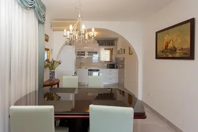 Kuhinja ili čajna kuhinja u objektu Antonia's place by Villa Kristonia