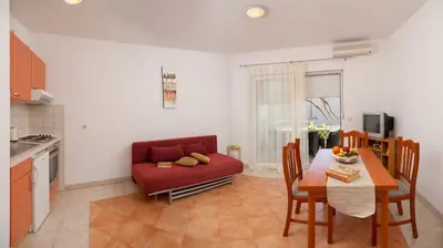 Kuhinja ili čajna kuhinja u objektu House Marta