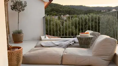 Pogled na planine ili pogled na planine iz vila