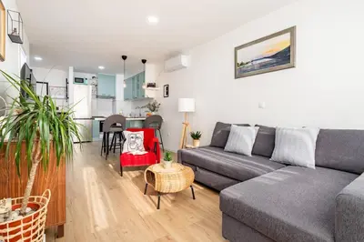 Kuhinja ili čajna kuhinja u objektu Center apartment PIA OMIŠ