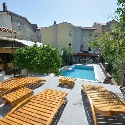 Villa Vlade- from the heated pool to the beach in 1 minute