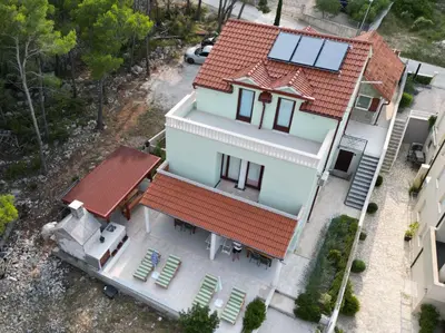 Zgrada u kojoj se nalazi apartman