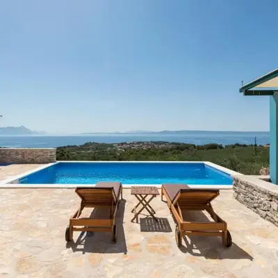 House with a swimming pool - Olive Grove Sumartin