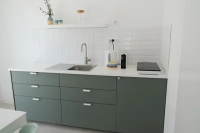 Kuhinja ili čajna kuhinja u objektu FeelAtHome Hvar Apartments