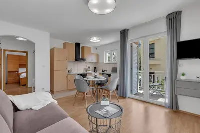 Kuhinja ili čajna kuhinja u objektu Near The Beach Luxury Apt Matteo