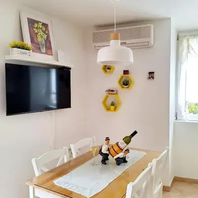 Apartment Megi in Supetar historical core