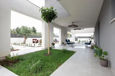 Vrt u objektu Luxury house Natanel