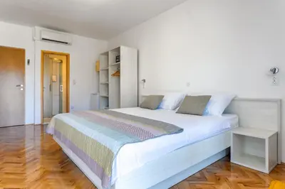 Krevet ili kreveti u jedinici u objektu Apartments Luksa - ZF Hvar