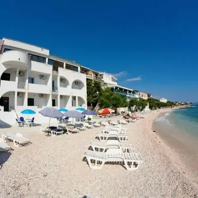 Luxurious Four Bedroom Beach Penthouse
