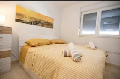 Krevet ili kreveti u jedinici u objektu Luxury Apartment Ani 100m to See with Pool & Parking
