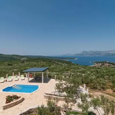 Gorgeous Home In Povlja
