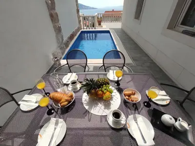 Hrana u apartmanu ili u blizini