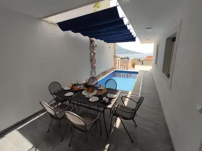 Bazen u objektu Apartment Valentina - private pool,200m from beach ili u blizini