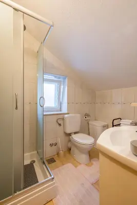 Kupaonica u objektu Seafront Villa Denis