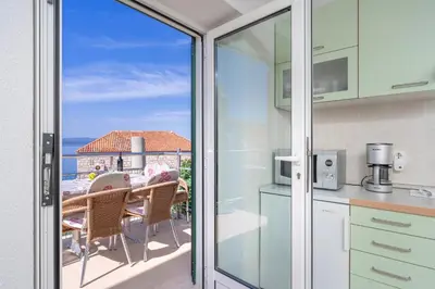 Kuhinja ili čajna kuhinja u objektu The midpoint apartments Bol