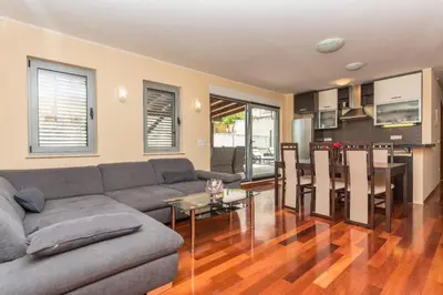 Kuhinja ili čajna kuhinja u objektu LUXURY APARTMENT MARIJA, Makarska
