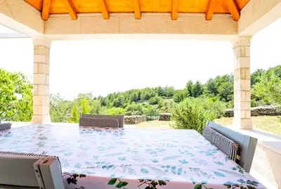 Balkon ili terasa u objektu Robinzonska kuća Kanava