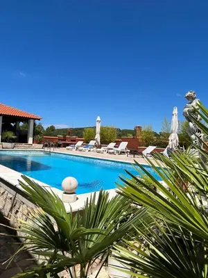 Bazen u objektu Apartment with swimming pool ili u blizini