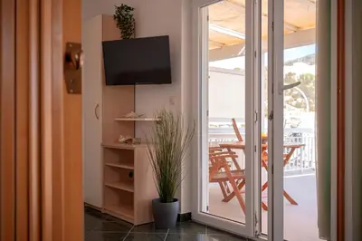 TV i/ili zabavni centar u objektu Longin Apartments - ZF Hvar