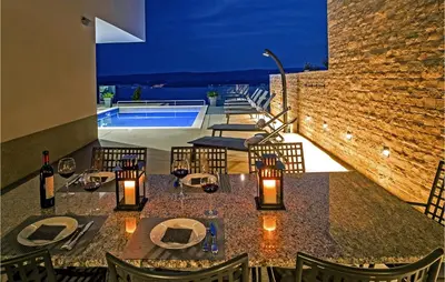 Bazen u objektu Luxurious Home In Celina With Sauna ili u blizini
