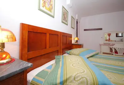 Krevet ili kreveti u jedinici u objektu Antique apartment in the center of Brela
