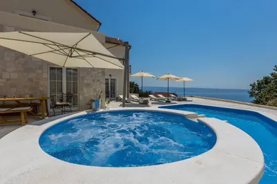 Bazen u objektu Villa La Residenza - Heated pool ili u blizini