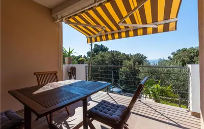 Balkon ili terasa u objektu Beautiful Home In Marusici Omis With Wifi