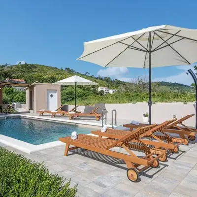 Stunning Home In Tugare