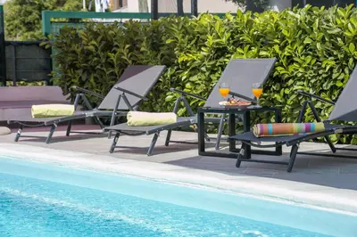 Bazen u objektu Family friendly house with a swimming pool Gornje Sitno, Split - 20009 ili u blizini